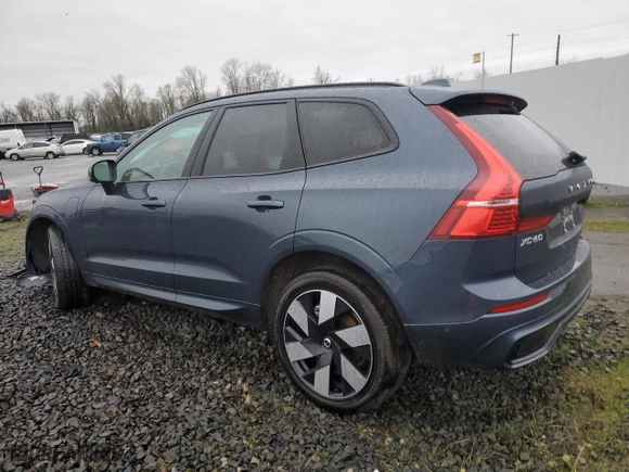 2024 Volvo XC60 Recharge Plug-In Hybrid Ultimate Dark Theme with VIN YV4H60DM0R1873010, listed as a Copart auction lot 87319774 with 5,329 mi miles and Clean Title. Bid and sale history available at carsss.com. Image 2.