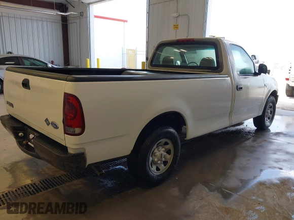 1998 Ford F-250 z VIN 1FTPF27M7WKC04485, wystawiony jako IAAI lot #42590365 z przebiegiem 80 780 mil mil oraz . Historia ofert i sprzedaży dostępna na DreamBid. Obrazek 4.