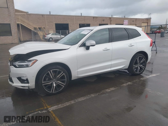 2019 Volvo XC60 R-Design with VIN LYV102RMXKB327226, listed as a IAAI auction lot 41922619 with 46,823 mi miles. Bid and sale history available at carsss.com. Image 17.