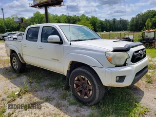 2012 Toyota Tacoma with VIN 3TMLU4EN3CM087777, listed as a IAAI auction lot 42208691 with 359,942 mi miles and . Bid and sale history available at DreamBid. Image 1.