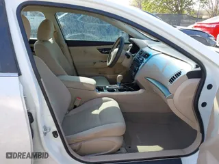 2014 Nissan Altima 2.5 with VIN 1N4AL3AP9EC147311, listed as a IAAI auction lot 41829581 with 170,190 mi miles. Bid and sale history available at carsss.com. Image 5.