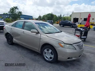 2008 Toyota Camry LE z VIN 4T1BK46K58U576623, wystawiony jako IAAI lot #41951705 z przebiegiem 172 222 mil mil oraz . Historia ofert i sprzedaży dostępna na DreamBid. Obrazek 1.