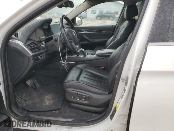 2015 BMW X6 xDrive35i z VIN 5UXKU2C54F0F95526, wystawiony jako Copart lot #45578085 z przebiegiem 97 965 mil mil oraz Szkoda całkowita • Salvage title. Historia ofert i sprzedaży dostępna na DreamBid. Obrazek 7.