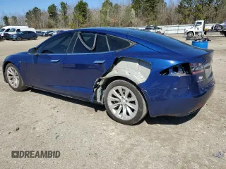 2016 Tesla Model S 90D z VIN 5YJSA1E27GF172611, wystawiony jako Copart lot #49434005 z przebiegiem 175 665 mil mil oraz Szkoda całkowita • Salvage title. Historia ofert i sprzedaży dostępna na DreamBid. Obrazek 2.