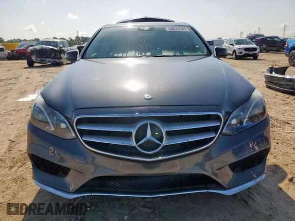 2014 Mercedes-Benz E 350 Sport with VIN WDDHF5KB0EB023003, listed as a Copart auction lot 58072945 with 130,393 mi miles and Salvage title. Bid and sale history available at DreamBid. Image 5.