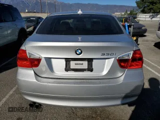 2006 BMW 3 Series 330i with VIN WBAVB33516PS13416, listed as a Copart auction lot 54619965 with 144,936 mi miles and Salvage Title. Bid and sale history available at DreamBid. Image 6.
