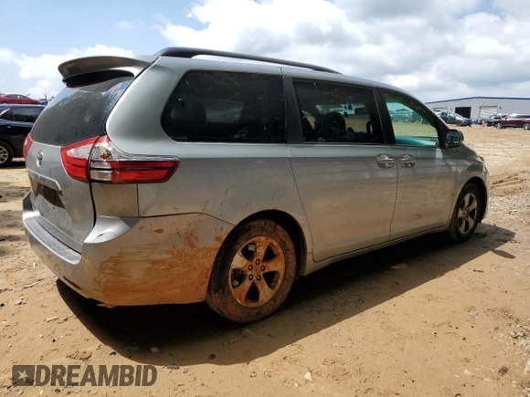 2017 Toyota Sienna LE Auto Access Seat с VIN 5TDKZ3DC4HS895585, выставлен на аукционе Copart как лот 56331015 с пробегом 92 960 миль миль и Списание • Salvage title. История ставок и продаж доступна на DreamBid. Изображение 3.