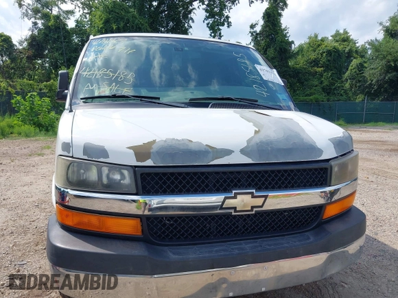 2011 Chevrolet Express Passenger 1LT z VIN 1GAZG1FG7B1171122, wystawiony jako IAAI lot #42781322 z przebiegiem 262 838 mil mil oraz . Historia ofert i sprzedaży dostępna na DreamBid. Obrazek 6.