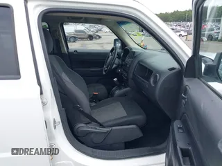 2012 Jeep Patriot Sport with VIN 1C4NJPBA1CD687312, listed as a IAAI auction lot 42651235 with 122,206 mi miles and . Bid and sale history available at DreamBid. Image 5.