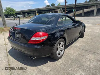 2007 Mercedes-Benz SLK 280 z VIN WDBWK54FX7F139879, wystawiony jako Copart lot #57631725 z przebiegiem 211 138 mil mil oraz Tytuł czysty. Historia ofert i sprzedaży dostępna na DreamBid. Obrazek 4.