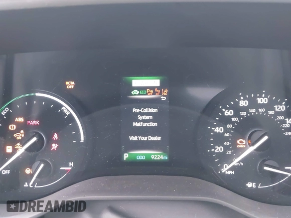 2024 Toyota Sienna XLE with VIN 5TDJSKFC3RS129744, listed as a IAAI auction lot 41564077 with 9,224 mi miles and . Bid and sale history available at DreamBid. Image 7.
