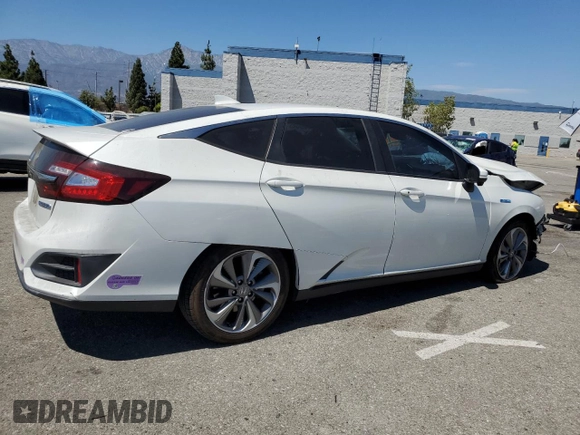 2019 Honda Clarity Plug-In Hybrid with VIN JHMZC5F18KC003210, listed as a Copart auction lot 68538854 with 104,229 mi miles and Salvage Title. Bid and sale history available at carsss.com. Image 3.