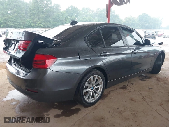 2016 BMW 3 Series 320i z VIN WBA8A9C54GK617747, wystawiony jako IAAI lot #42342518 z przebiegiem Nie podano mil oraz . Historia ofert i sprzedaży dostępna na DreamBid. Obrazek 4.
