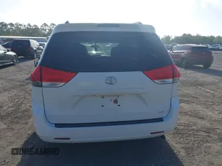 2014 Toyota Sienna LE AAS with VIN 5TDKK3DCXES457492, listed as a IAAI auction lot 41954203 with 226,355 mi miles. Bid and sale history available at carsss.com. Image 16.