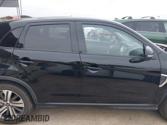 2020 Mitsubishi Outlander Sport SE 2.0 with VIN JA4AP4AU0LU023519, listed as a IAAI auction lot 41318430 with 116,565 mi miles. Bid and sale history available at carsss.com. Image 13.