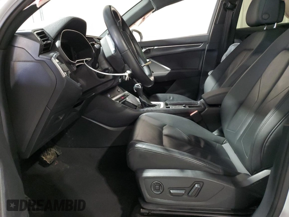 2023 Audi Q3 S line Premium z VIN WA1DECF32P1111976, wystawiony jako Copart lot #44123615 z przebiegiem 44 249 mil mil oraz Tytuł czysty. Historia ofert i sprzedaży dostępna na DreamBid. Obrazek 7.