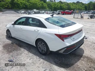 2024 Hyundai Elantra SEL с VIN KMHLM4DG0RU672240, выставлен на аукционе IAAI как лот 42190278 с пробегом 28 084 миль миль и . История ставок и продаж доступна на DreamBid. Изображение 3.
