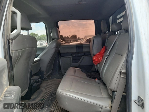 2019 Ford F-250 XL with VIN 1FT7W2B6XKEG23822, listed as a IAAI auction lot 42726903 with 178,569 mi miles and . Bid and sale history available at DreamBid. Image 4.