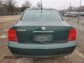 2000 Volkswagen Passat z VIN WVWMA23B5YP299351, wystawiony jako Copart lot #44905385 z przebiegiem 186 402 mil mil oraz Czysty tytuł • Clean title. Historia ofert i sprzedaży dostępna na DreamBid. Obrazek 6.