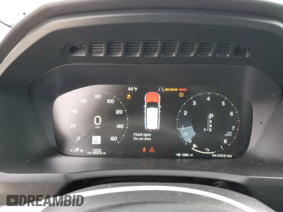 2016 Volvo XC90 Momentum with VIN YV4102XK5G1072207, listed as a Copart auction lot 45283845 with 76,322 mi miles and Salvage Title. Bid and sale history available at carsss.com. Image 9.