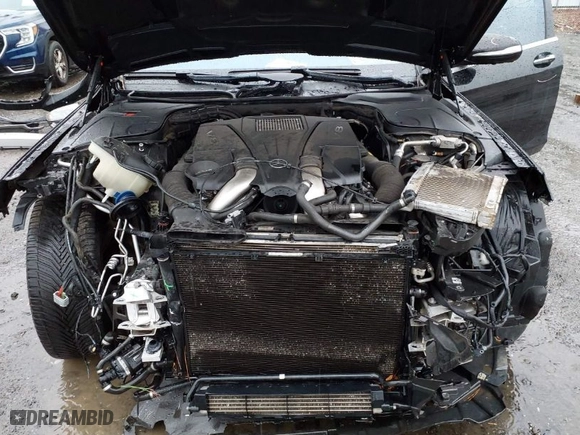 2015 Mercedes-Benz S-Class S 550 with VIN WDDUG8FB4FA084000, listed as a IAAI auction lot 41756974 with 118,000 mi miles. Bid and sale history available at carsss.com. Image 10.