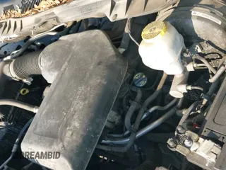 2021 Ram 1500 Tradesman z VIN 1C6RR6FG3MS503530, wystawiony jako IAAI lot #43253052 z przebiegiem 140 850 mil mil oraz . Historia ofert i sprzedaży dostępna na DreamBid. Obrazek 19.