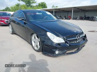 2006 Mercedes-Benz CLS 500 z VIN WDDDJ75X76A035513, wystawiony jako IAAI lot #42426134 z przebiegiem Nie podano mil oraz . Historia ofert i sprzedaży dostępna na DreamBid. Obrazek 1.