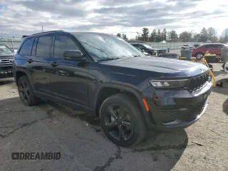 2023 Jeep Grand Cherokee Altitude z VIN 1C4RJHAG7PC529579, wystawiony jako Copart lot #85382064 z przebiegiem 23 550 mil mil oraz Szkoda całkowita • Salvage title. Historia ofert i sprzedaży dostępna na DreamBid. Obrazek 4.