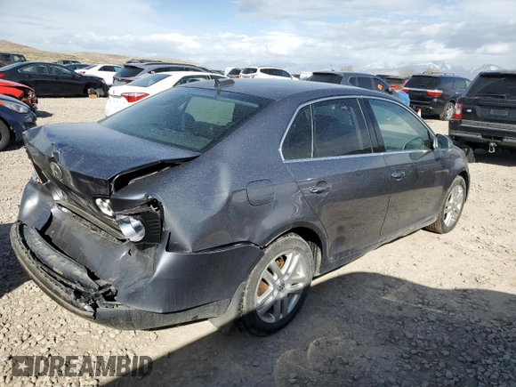 2005 Volkswagen Jetta 2.5L with VIN 3VWDF71K55M637198, listed as a Copart auction lot 47421405 with 254,883 mi miles and Salvage title. Bid and sale history available at DreamBid. Image 3.