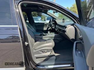 2017 Audi Q7 Premium Plus with VIN WA1LAAF74HD011084, listed as a Copart auction lot 62784675 with 167,905 mi miles and Clean title. Bid and sale history available at DreamBid. Image 5.
