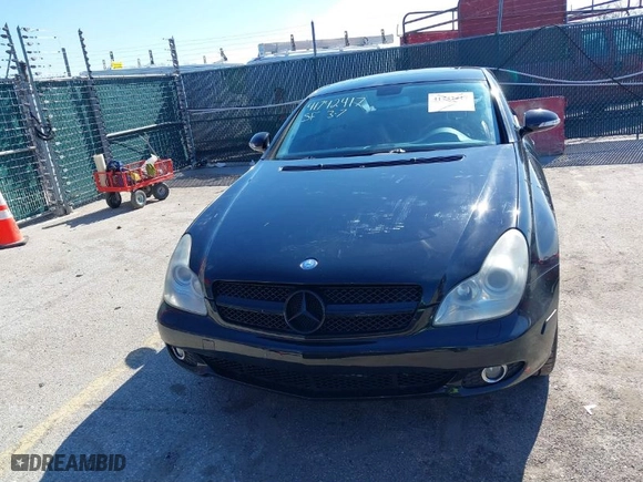 2006 Mercedes-Benz CLS-Class with VIN WDDDJ75X06A024434, listed as a IAAI auction lot 41742417 with 86,417 mi miles. Bid and sale history available at carsss.com. Image 13.
