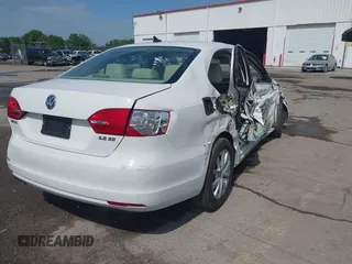 2013 Volkswagen Jetta SE with VIN 3VWDX7AJ1DM366935, listed as a IAAI auction lot 41961342 with Not provided miles and . Bid and sale history available at DreamBid. Image 4.