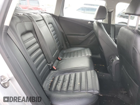 2008 Volkswagen Passat VR6 with VIN WVWRU73C28E160258, listed as a Copart auction lot 49671525 with 97,181 mi miles and Salvage title. Bid and sale history available at DreamBid. Image 10.