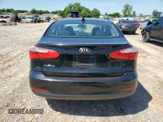 2016 Kia Forte LX z VIN KNAFK4A65G5555308, wystawiony jako Copart lot #55080565 z przebiegiem 49 250 mil mil oraz Szkoda całkowita • Salvage title. Historia ofert i sprzedaży dostępna na DreamBid. Obrazek 6.