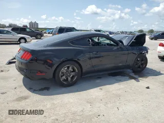 2017 Ford Mustang V6 z VIN 1FA6P8AM5H5235195, wystawiony jako Copart lot #59473115 z przebiegiem Nie podano mil oraz Szkoda całkowita • Salvage title. Historia ofert i sprzedaży dostępna na DreamBid. Obrazek 3.