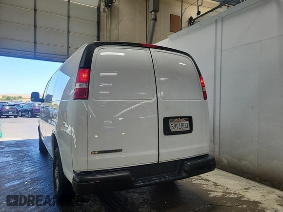 2022 Chevrolet Express Cargo with VIN 1GCWGAFP2N1261356, listed as a IAAI auction lot 42715727 with 63,269 mi miles and . Bid and sale history available at DreamBid. Image 51.