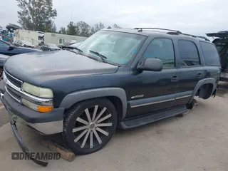 2003 Chevrolet Tahoe LS with VIN 1GNEC13T73R297770, listed as a IAAI auction lot 42071895 with 215,848 mi miles. Bid and sale history available at carsss.com. Image 20.