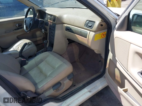 1999 Volvo S70 z VIN YV1LS56D8X1565934, wystawiony jako IAAI lot #42181658 z przebiegiem 172 783 mil mil oraz . Historia ofert i sprzedaży dostępna na DreamBid. Obrazek 5.