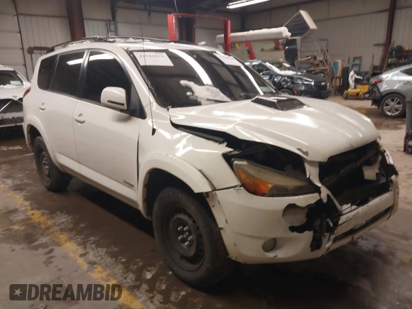 2007 Toyota RAV4 Sport with VIN JTMBK32V775019073, listed as a IAAI auction lot 41541019 with 135,667 mi miles. Bid and sale history available at carsss.com. Image 1.
