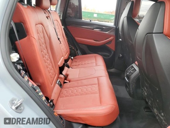 2022 BMW X3 M z VIN 5YM13EC09N9K01524, wystawiony jako Copart lot #79260984 z przebiegiem 38 501 mil mil oraz Tytuł czysty. Historia ofert i sprzedaży dostępna na DreamBid. Obrazek 11.