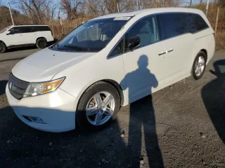 2012 Honda Odyssey Touring with VIN 5FNRL5H96CB144690, listed as a Copart auction lot 81511844 with 44,030 mi miles and Salvage Title. Bid and sale history available at carsss.com. Image 1.