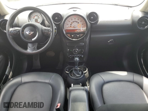 2014 MINI Countryman with VIN WMWZB3C57EWR36323, listed as a Copart auction lot 55098765 with 124,849 mi miles and Non Repairable. Bid and sale history available at DreamBid. Image 8.