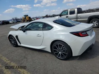 2024 Toyota 86 with VIN JF1ZNBB19R9752367, listed as a Copart auction lot 50460805 with 8,605 mi miles and Salvage Title. Bid and sale history available at DreamBid. Image 2.