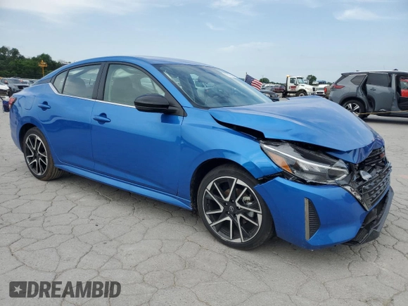 2025 Nissan Sentra SR с VIN 3N1AB8DV0SY269128, выставлен на аукционе Copart как лот 57147435 с пробегом 393 миль миль и Списание • Salvage title. История ставок и продаж доступна на DreamBid. Изображение 4.