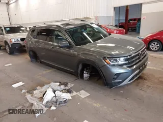 2021 Volkswagen Atlas SEL Premium with VIN 1V2TR2CA9MC589541, listed as a IAAI auction lot 41848459 with 40,577 mi miles and . Bid and sale history available at DreamBid. Image 1.