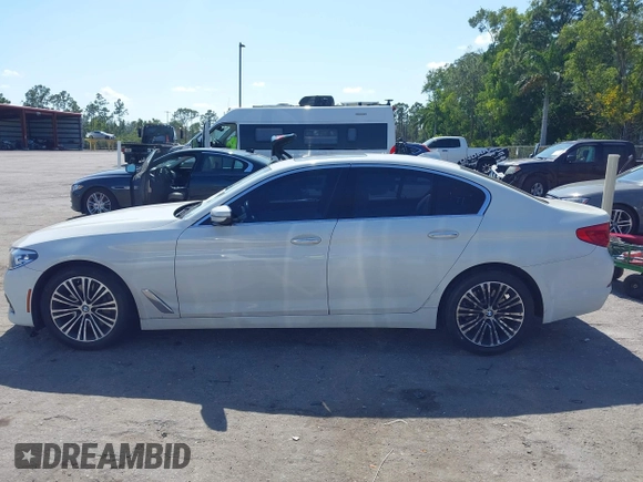 2018 BMW 5 Series 530i z VIN WBAJA5C53JG898590, wystawiony jako IAAI lot #42143629 z przebiegiem 135 111 mil mil oraz . Historia ofert i sprzedaży dostępna na DreamBid. Obrazek 15.