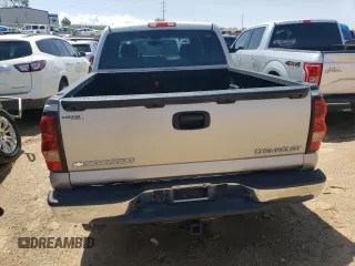 2005 Chevrolet Silverado 1500 LS z VIN 2GCEC13TX51291255, wystawiony jako Copart lot #54575475 z przebiegiem 120 145 mil mil oraz Szkoda całkowita • Salvage title. Historia ofert i sprzedaży dostępna na DreamBid. Obrazek 6.
