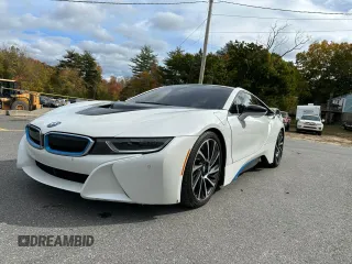 2015 BMW i8 with VIN WBY2Z2C53FV392080, listed as a Copart auction lot 76544984 with 103,719 mi miles and Clean Title. Bid and sale history available at carsss.com. Image 1.
