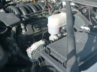 2018 Chevrolet Tahoe Commercial z VIN 1GNLCDEC1JR236515, wystawiony jako IAAI lot #42900363 z przebiegiem 116 661 mil mil oraz . Historia ofert i sprzedaży dostępna na DreamBid. Obrazek 19.