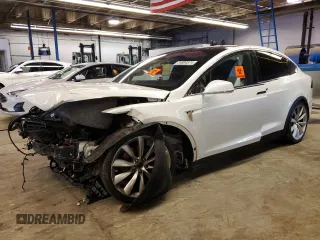 2016 Tesla Model X P90D with VIN 5YJXCAE43GF006829, listed as a Copart auction lot 84894874 with 23,282 mi miles and Salvage Title. Bid and sale history available at carsss.com. Image 1.